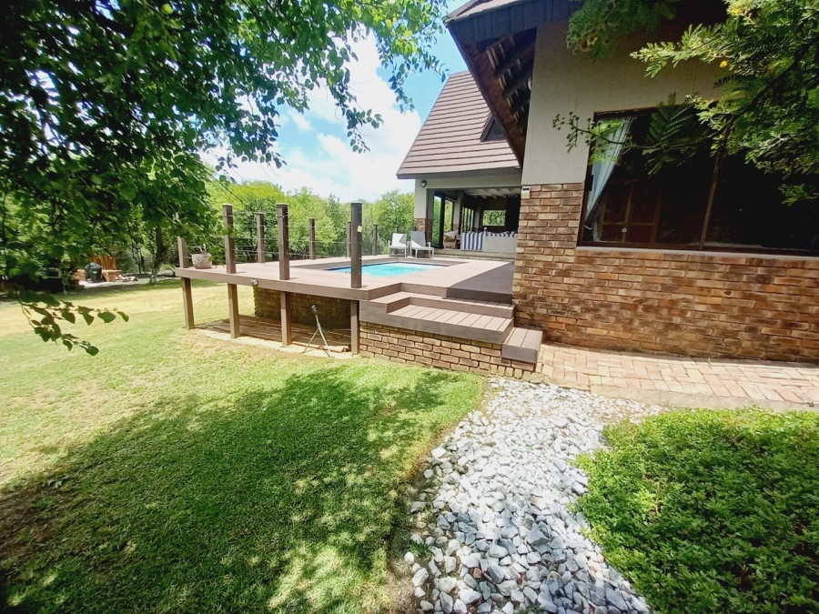 4 Bedroom Property for Sale in Boschenvaal River Front Lodges Free State